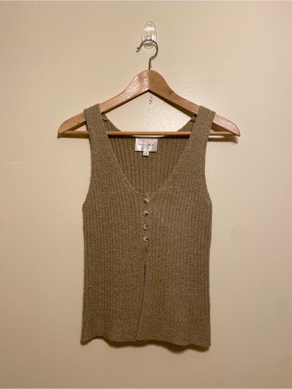 Line & Dot Olive Ribbed V-Neck Tank with Front Buttons. Size S
